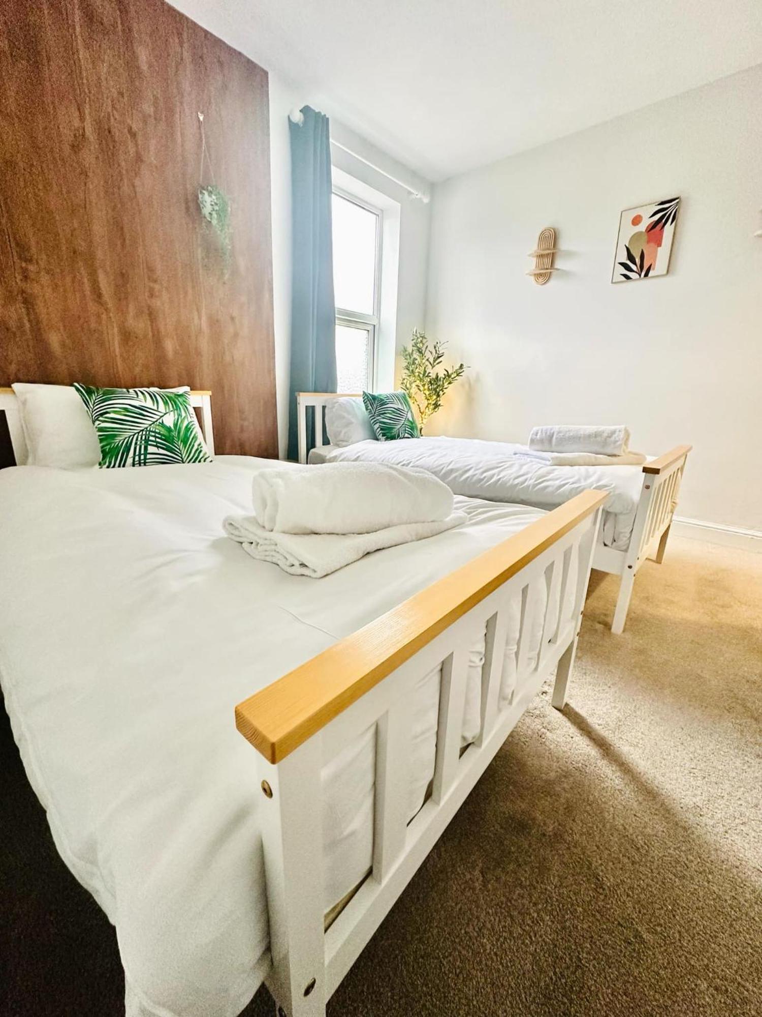 Appartamento Free Parking, Walkable To 3 Bedroom House *